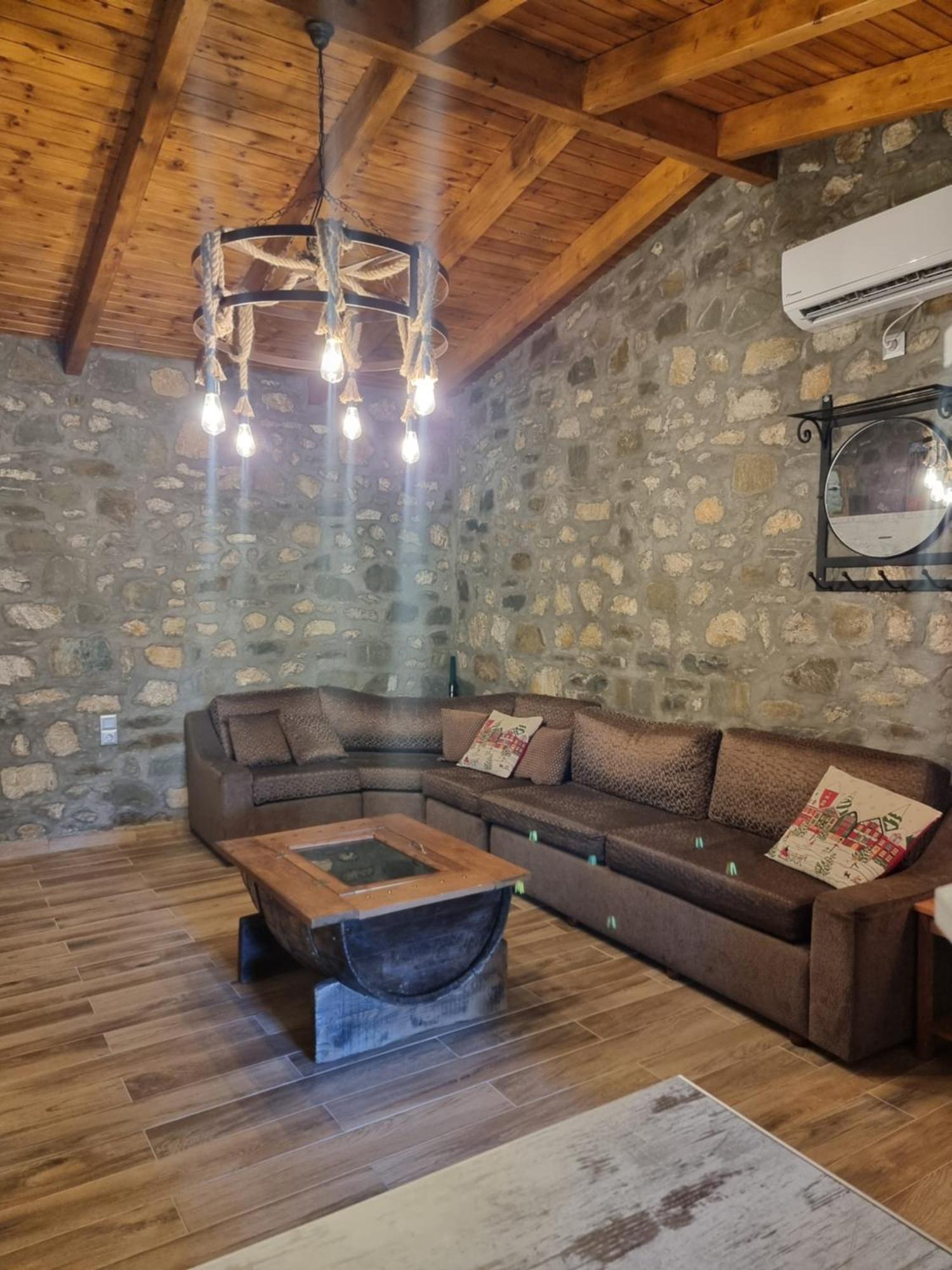 House With Big Garden And Barbeque In Nature Vourgareli Bagian luar foto