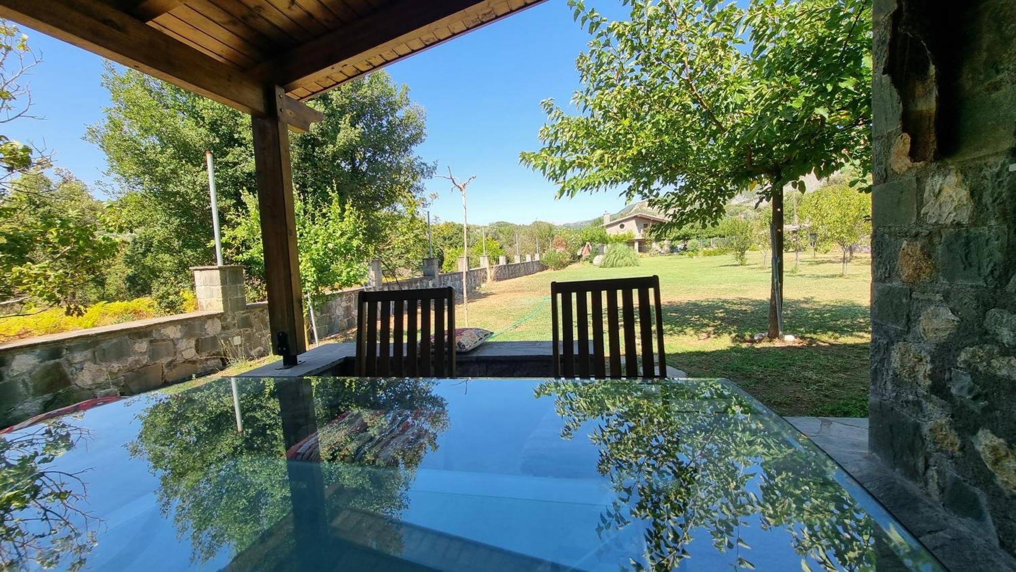 House With Big Garden And Barbeque In Nature Vourgareli Bagian luar foto